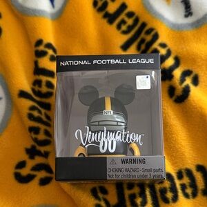 Steelers NFL Vinylmation Figure